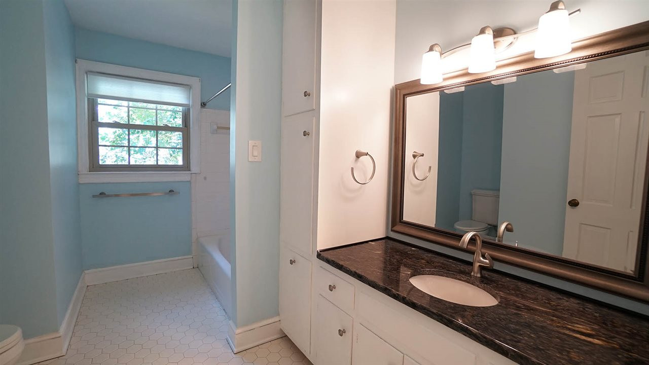 1421 Lynn Road Raleigh, NC 27612 - Photo 23 of 30 Guest Bathroom