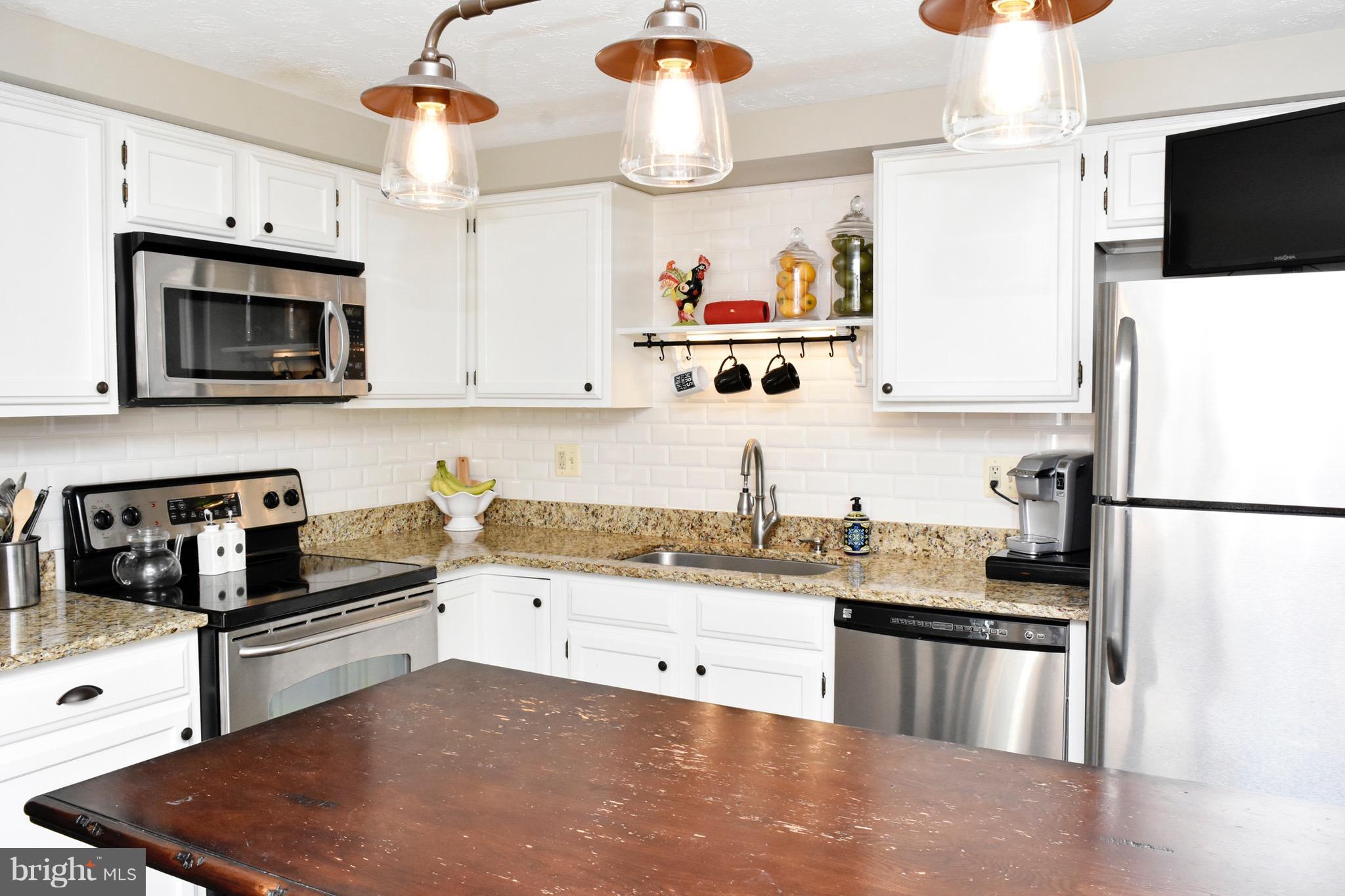 7368 Kindler Road Columbia, MD 21046 - Photo 6 of 23 Kitchen