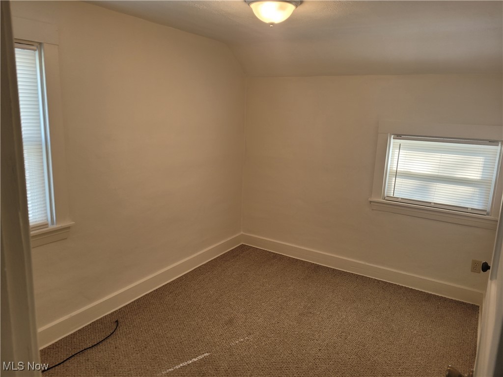 418 Wilson Street Struthers, OH 44471 - Photo 7 of 13 Gallery Image 7