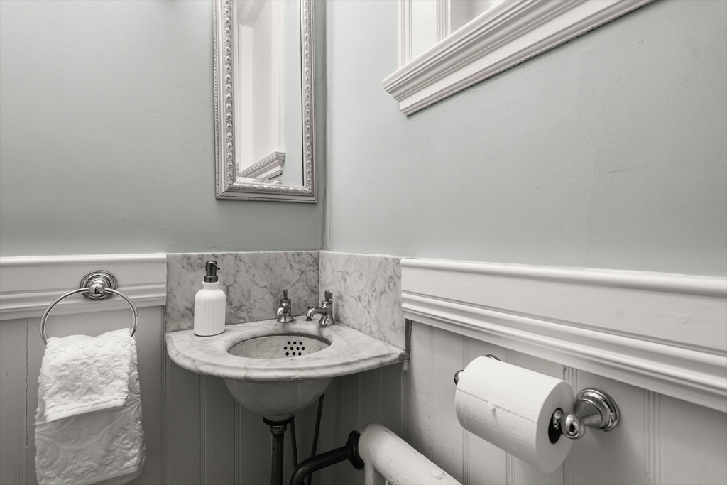 5 Lincoln Street Arlington, MA 02476 - Photo 19 of 42