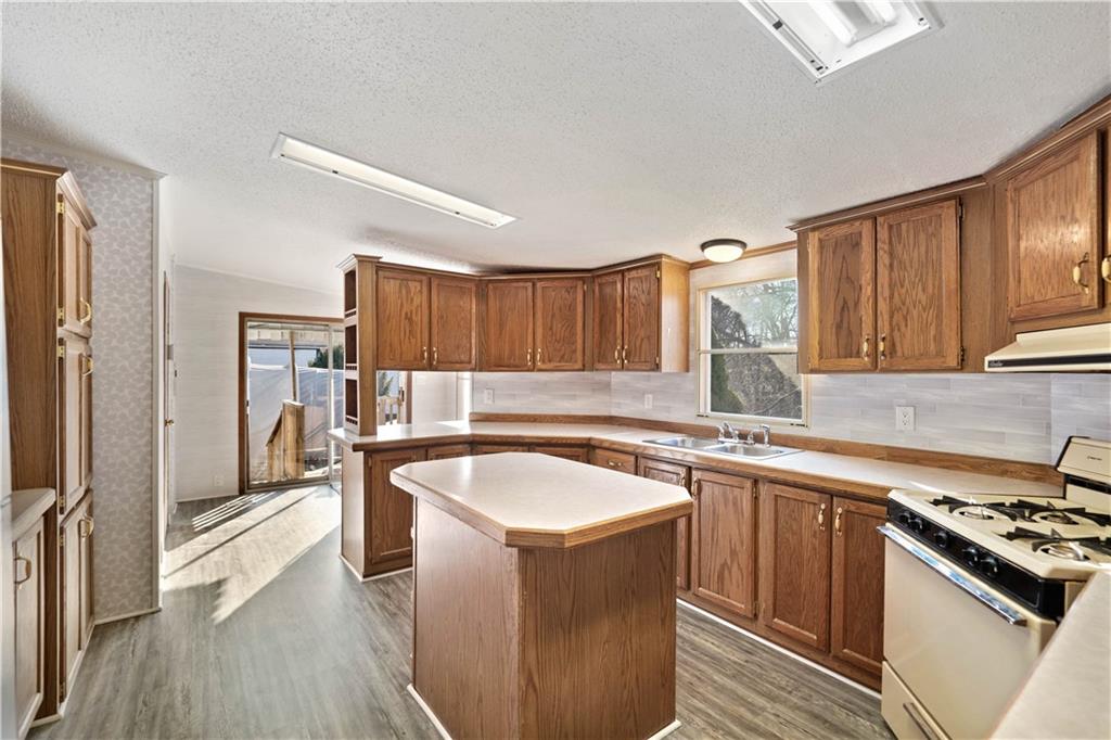 Kitchen Island and Ample Storage/Prep Space