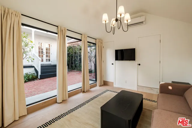 $12,500 | 866 North Doheny Drive, West Hollywood, CA 90069