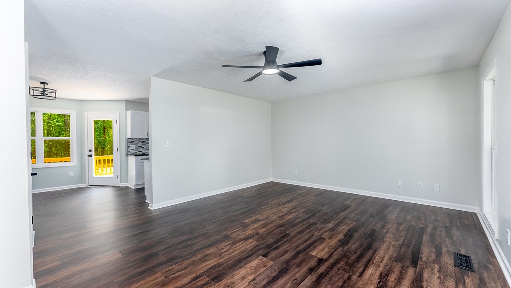 4011 Old West Point Road LaGrange, GA 30240 - Photo 7 of 39 Gallery Image 7