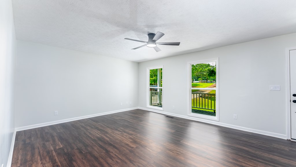 4011 Old West Point Road LaGrange, GA 30240 - Photo 8 of 39 Gallery Image 8