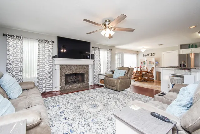 $425,000 | 19711 Arbor Creek Drive, Katy, TX 77449