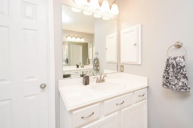 $425,000 | 19711 Arbor Creek Drive, Katy, TX 77449