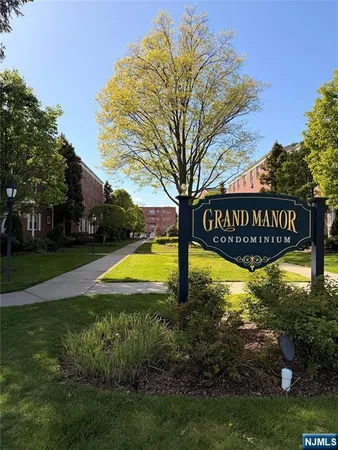 $315,000 | 241 Johnson Avenue, Unit M2, Hackensack, NJ 07601