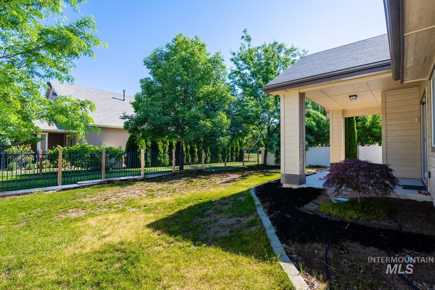 1186 East Observation Street Meridian, ID 83642 - Photo 31 of 33 Covered patio featuring recessed lighting and a concrete slab