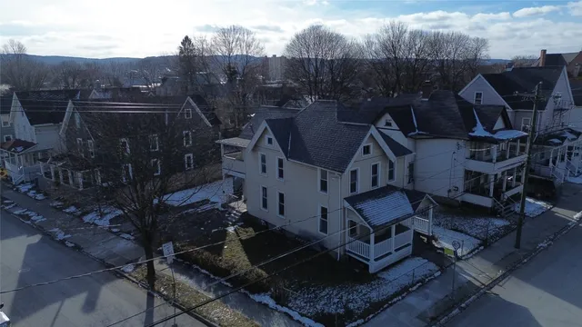 $850 | 24 Robinson Street, Unit 2, Binghamton, NY 13901