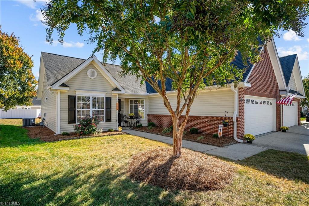 6002 Old Park Lane High Point, NC 27265 - Photo 3 of 35