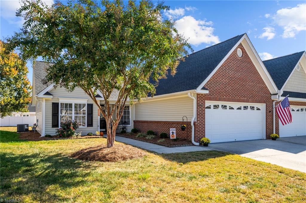 6002 Old Park Lane High Point, NC 27265 - Photo 4 of 35