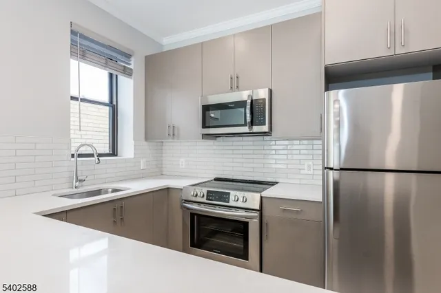 $2,500 | 73 Washington Street, Unit 10, Bloomfield, NJ 07003