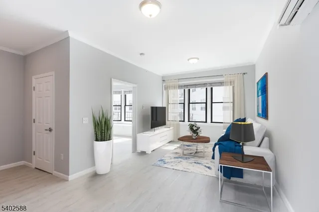 $2,500 | 73 Washington Street, Unit 10, Bloomfield, NJ 07003