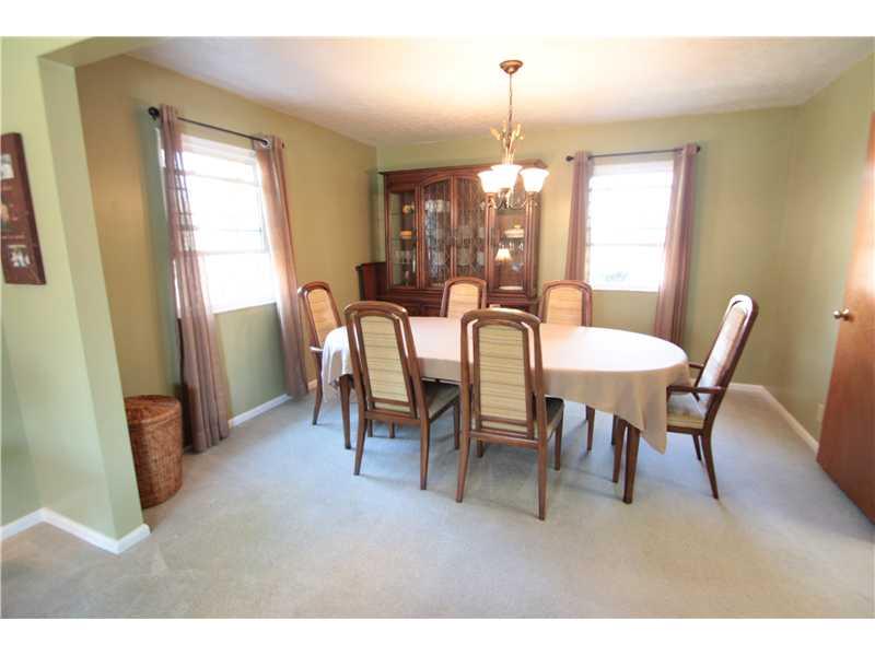8231 Taunton Road Indianapolis, IN 46260 - Photo 9 of 21 Gallery Image 9