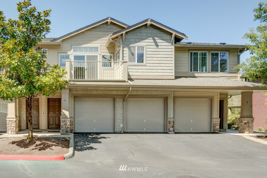 15325 Southeast 155th Place, Unit R4 Renton, WA 98058 - Photo 1 of 17 Gallery Image 1