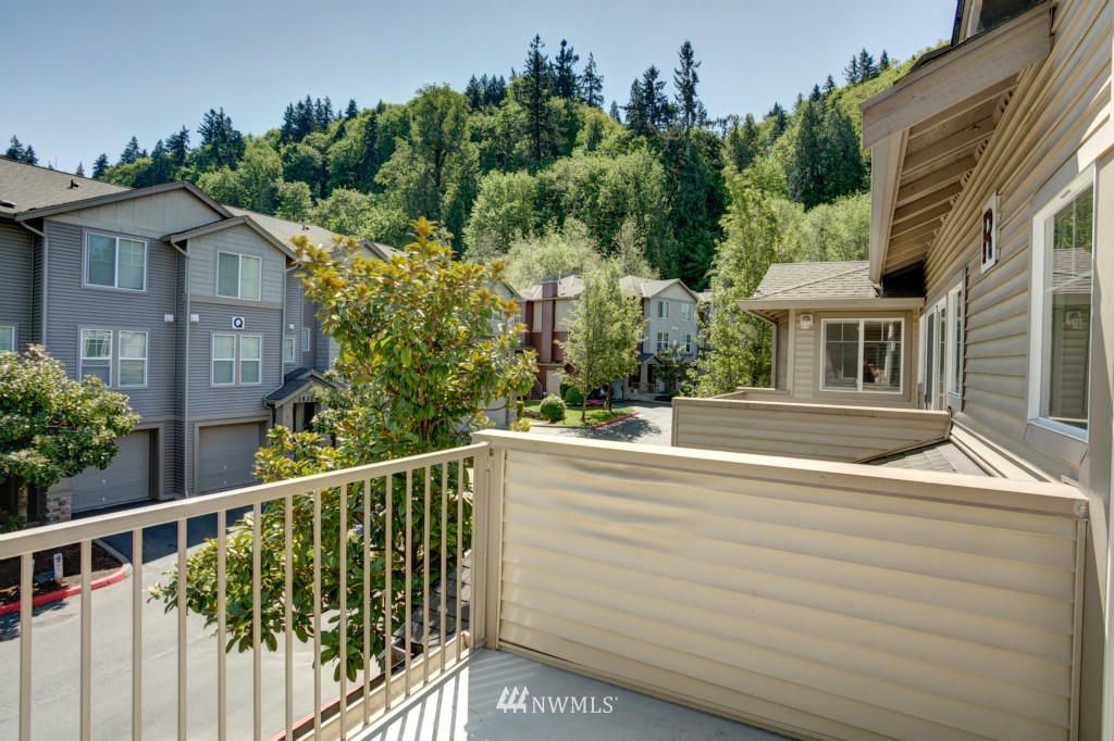 15325 Southeast 155th Place, Unit R4 Renton, WA 98058 - Photo 14 of 17 Gallery Image 14