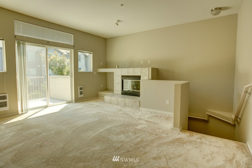 15325 Southeast 155th Place, Unit R4 Renton, WA 98058 - Photo 4 of 17 Gallery Image 4