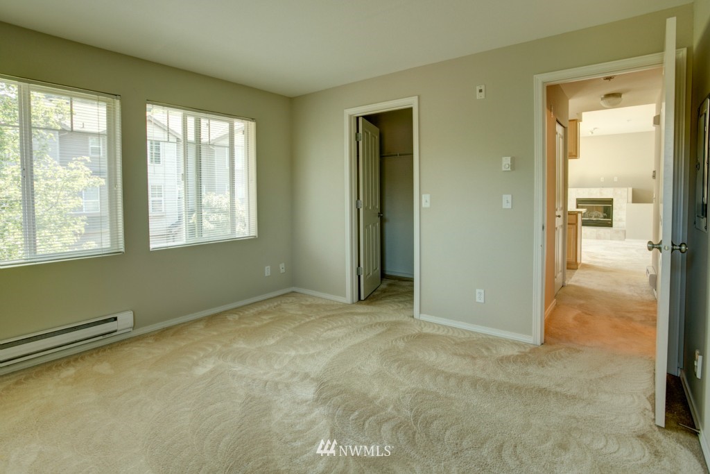 15325 Southeast 155th Place, Unit R4 Renton, WA 98058 - Photo 9 of 17 Gallery Image 9