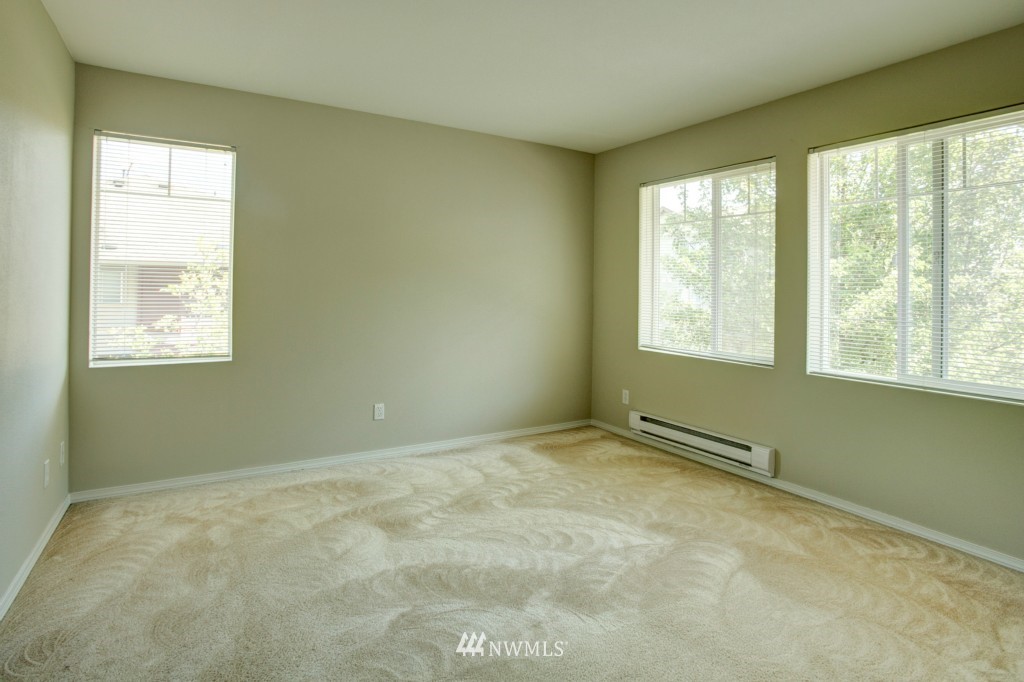 15325 Southeast 155th Place, Unit R4 Renton, WA 98058 - Photo 10 of 17 Gallery Image 10