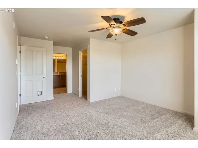 $275,000 | 10804 Northeast Holly Street, Unit 303, Hillsboro, OR 97006