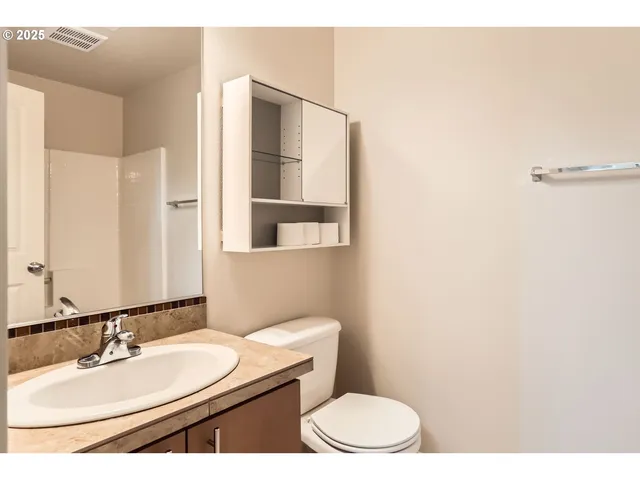 $275,000 | 10804 Northeast Holly Street, Unit 303, Hillsboro, OR 97006