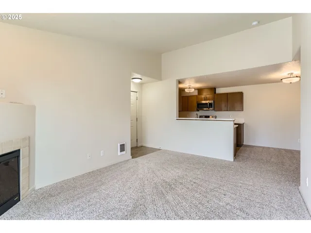 $275,000 | 10804 Northeast Holly Street, Unit 303, Hillsboro, OR 97006