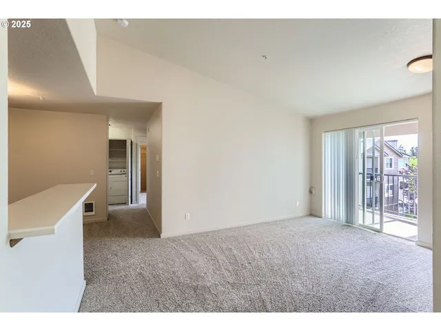 $275,000 | 10804 Northeast Holly Street, Unit 303, Hillsboro, OR 97006