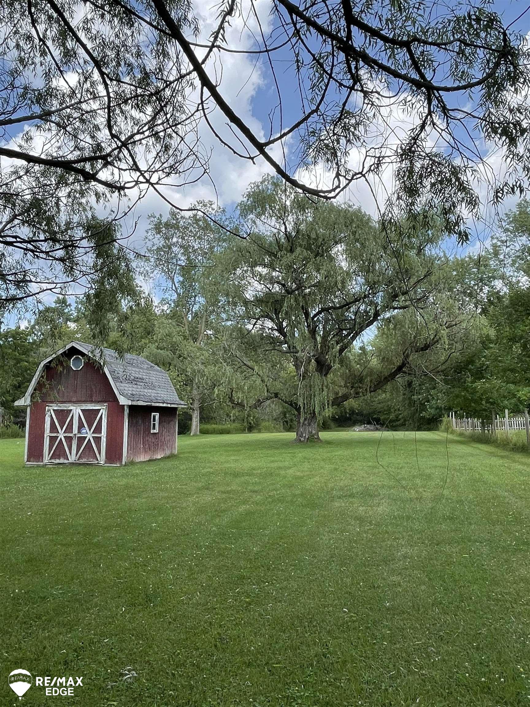 2439 South Vassar Road Davison, MI 48423 - Photo 16 of 16