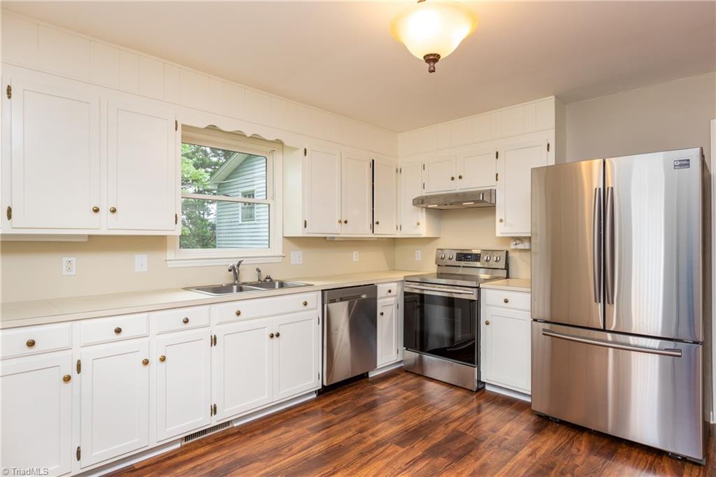 177 Aaron Road Elkin, NC 28621 - Photo 3 of 24 Gallery Image 3