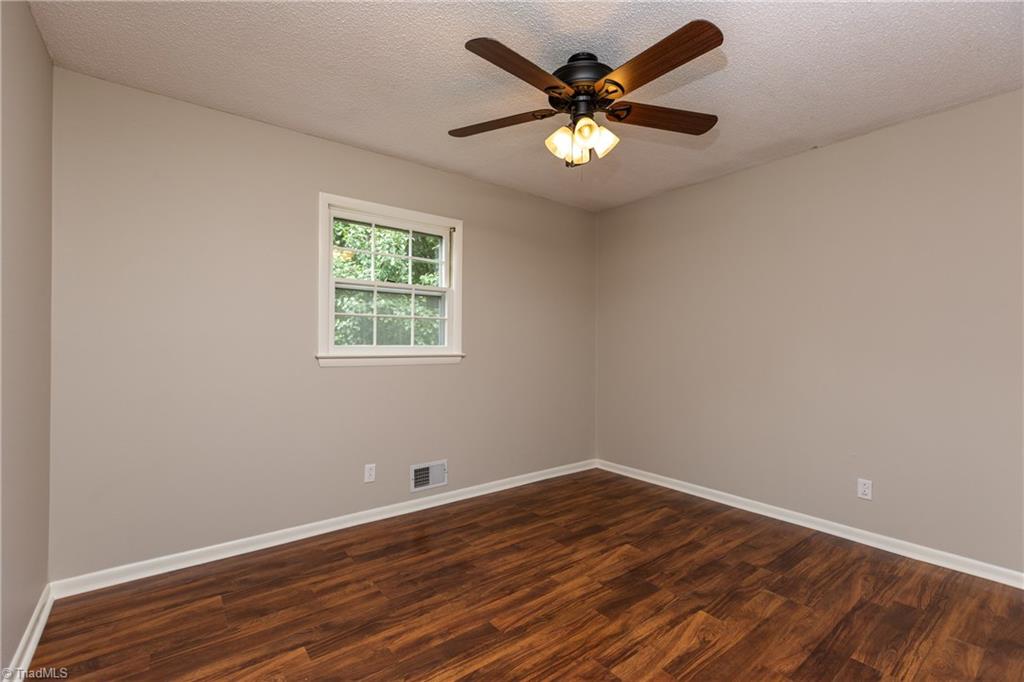 177 Aaron Road Elkin, NC 28621 - Photo 8 of 24 Gallery Image 8
