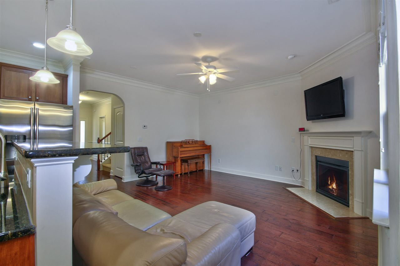 2337 Lowden Street Raleigh, NC 27608 - Photo 5 of 22 Photo 5
