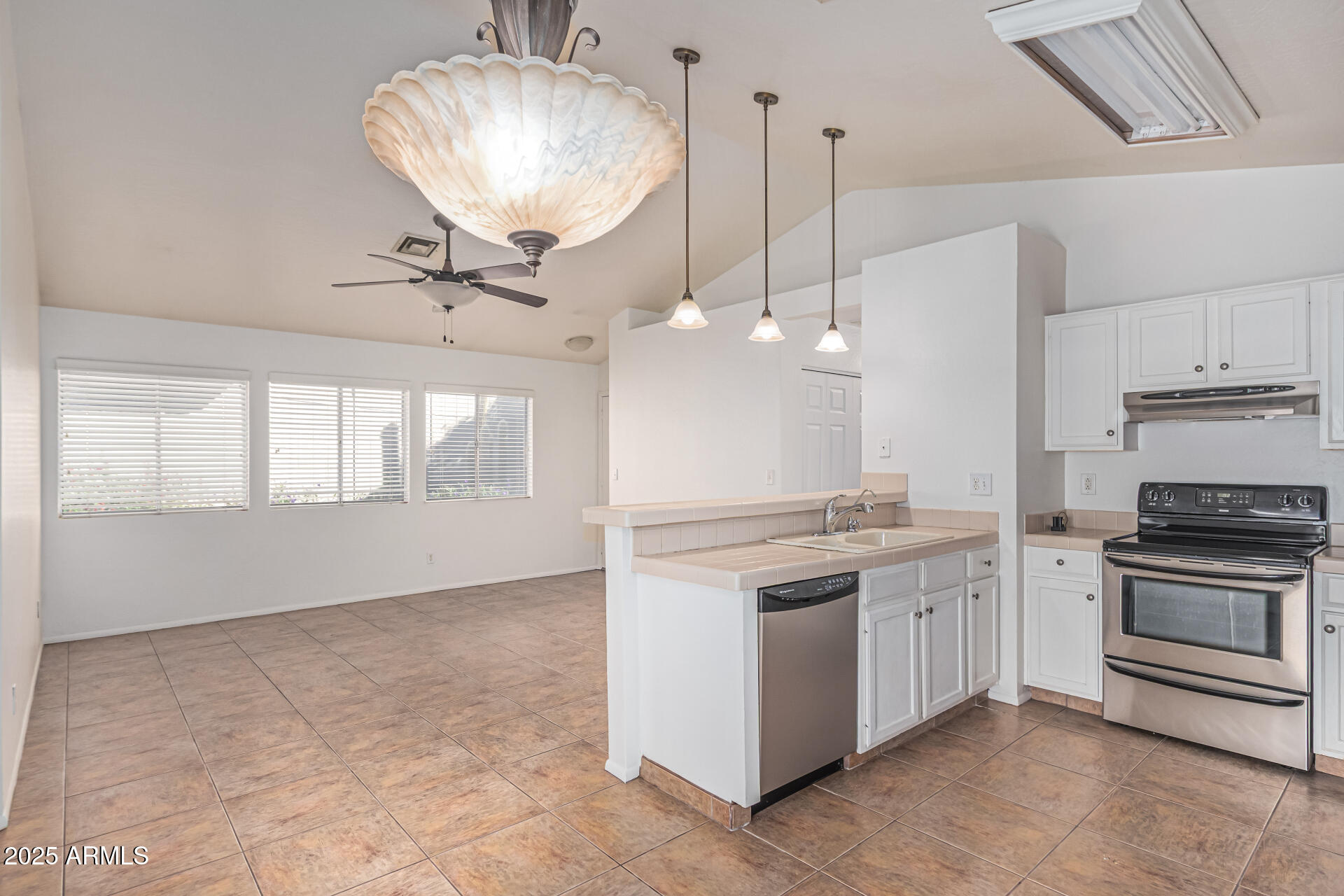 3022 East Michigan Avenue Phoenix, AZ 85032 - Photo 12 of 31 12 Michigan