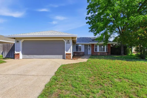$399,000 | 1707 Chateau Drive, Olivehurst, CA 95961