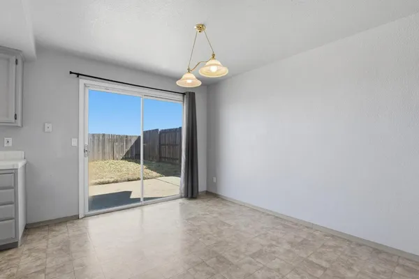 $399,000 | 1707 Chateau Drive, Olivehurst, CA 95961