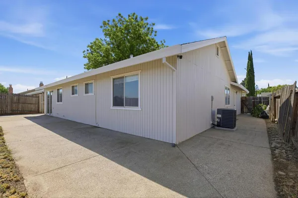 $399,000 | 1707 Chateau Drive, Olivehurst, CA 95961