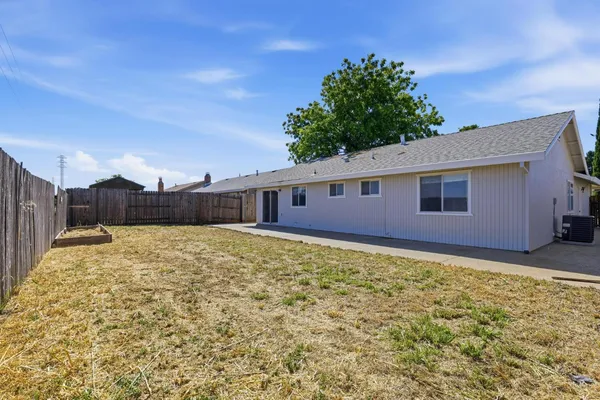 $399,000 | 1707 Chateau Drive, Olivehurst, CA 95961