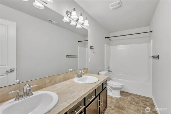 $949,000 | 224 157th Place Southwest, Lynnwood, WA 98087