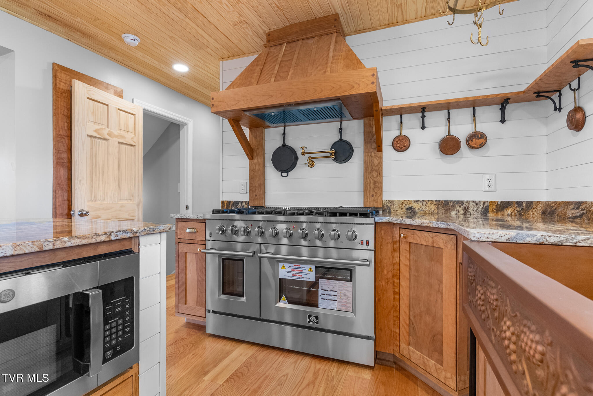 31142 Princeton Avenue Glade Spring, VA 24340 - Photo 12 of 56 DSC04374