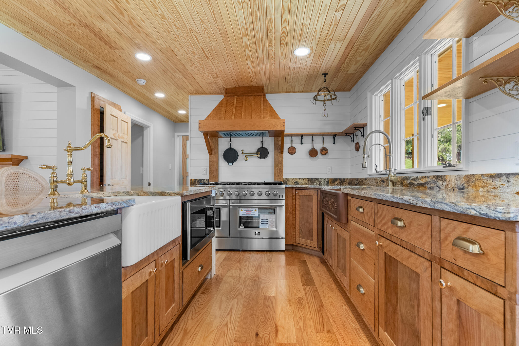 31142 Princeton Avenue Glade Spring, VA 24340 - Photo 8 of 56 DSC04355