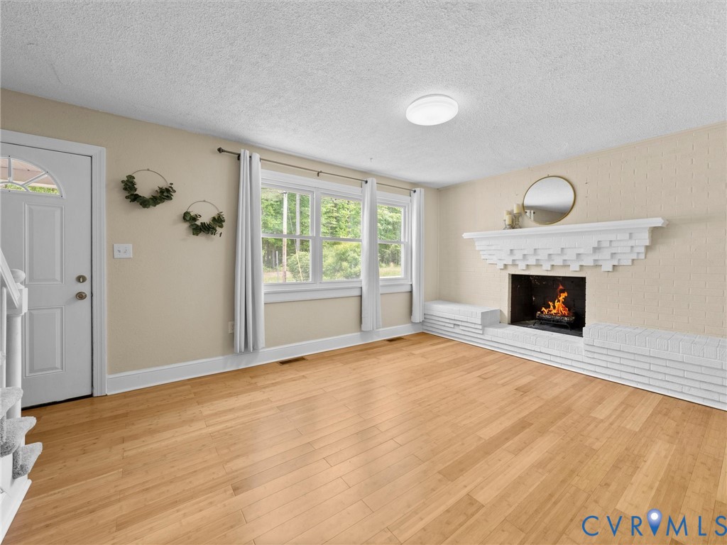 19604 Woodpecker Road Petersburg, VA 23803 - Photo 9 of 52