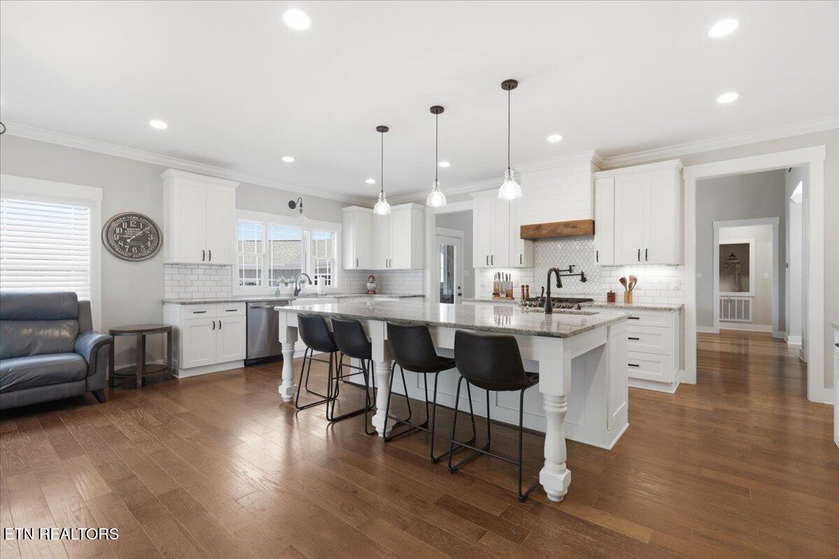 124 Alpine Drive Clinton, TN 37716 - Photo 9 of 54 11-012_7K9A1216