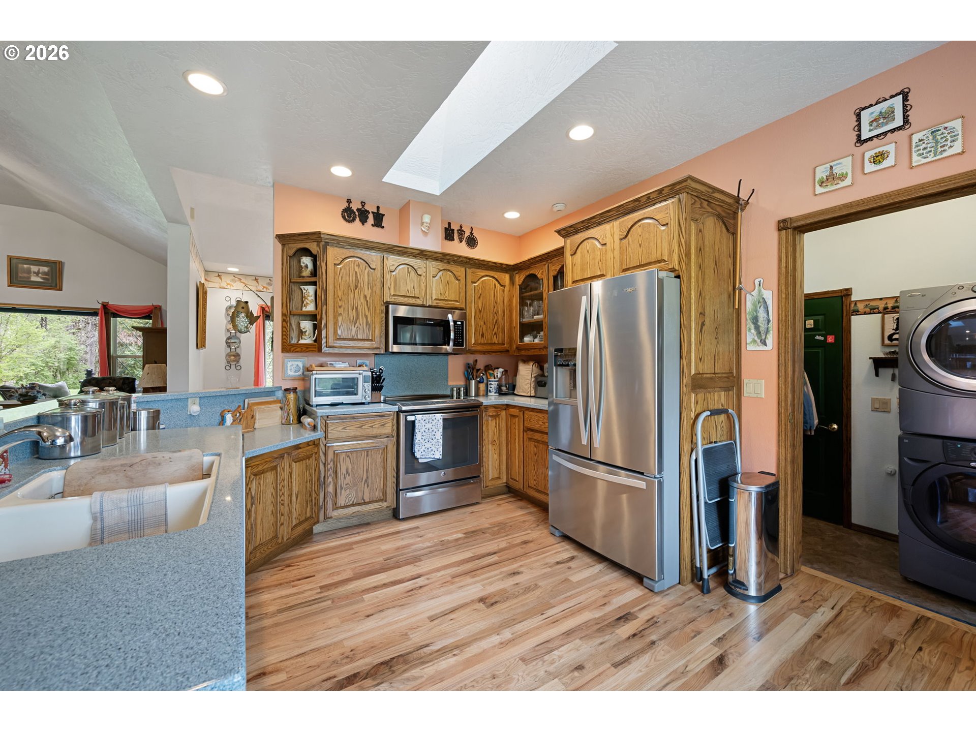 39428 Jasper Lowell Road Lowell, OR 97452 - Photo 19 of 46 Kitchen