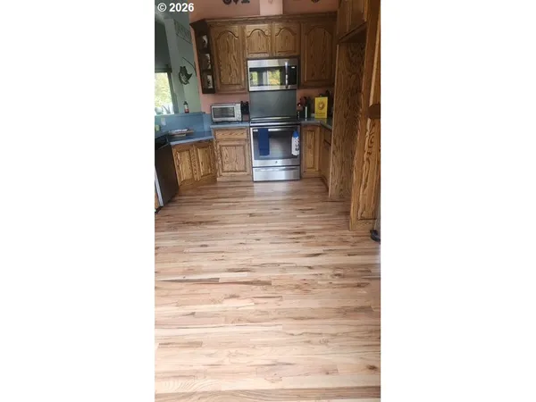 $789,901 | 39428 Jasper Lowell Road, Lowell, OR 97452