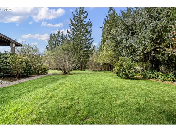 $789,901 | 39428 Jasper Lowell Road, Lowell, OR 97452