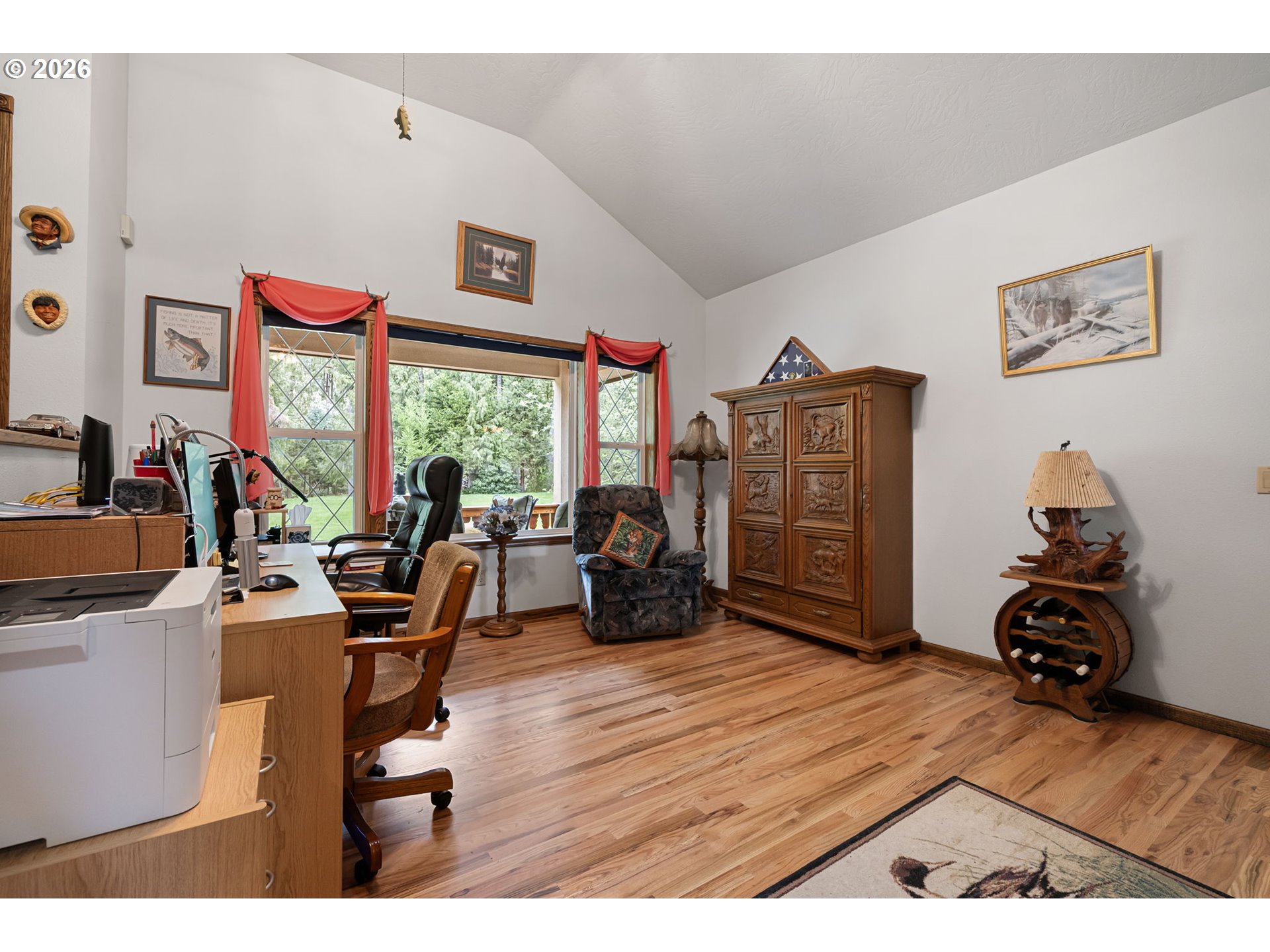 39428 Jasper Lowell Road Lowell, OR 97452 - Photo 10 of 46 Living Room