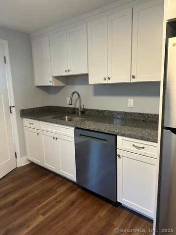 $1,600 | 115 Roosevelt Drive, Unit 3, Derby, CT 06418