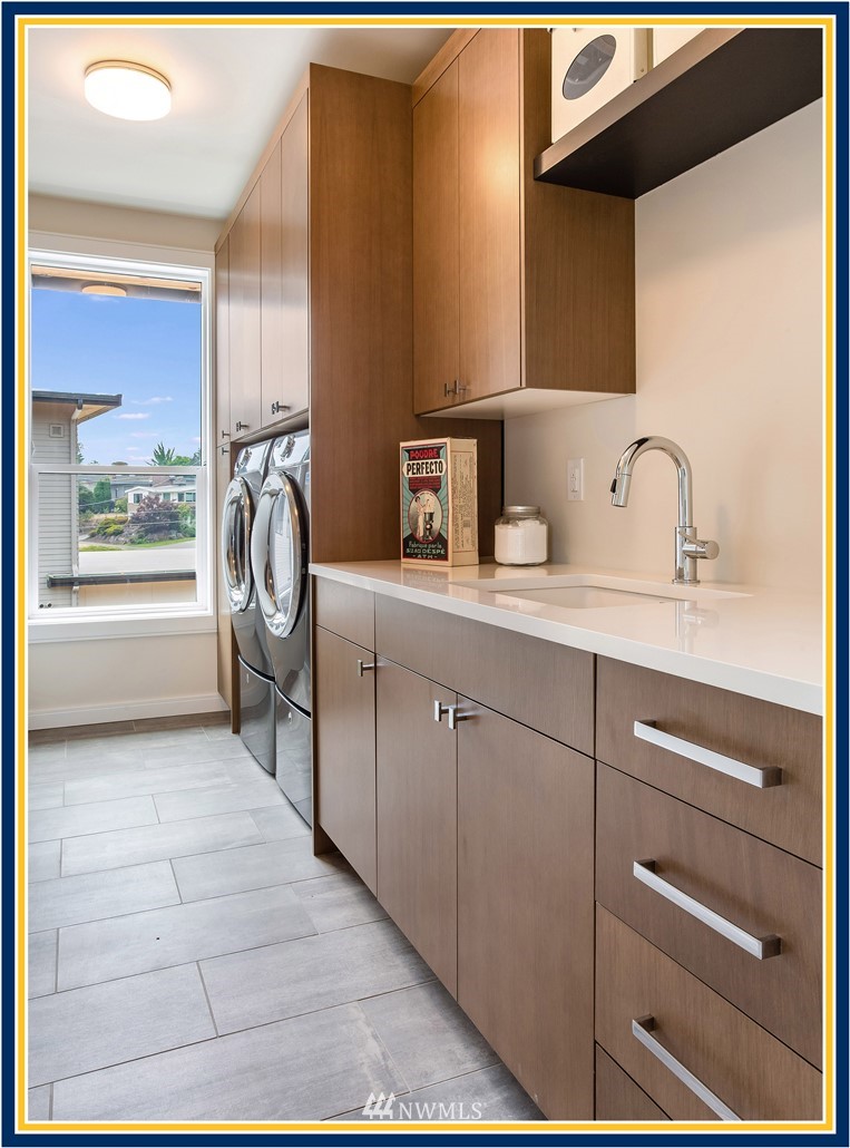 5704 South Hawthorn Road Seattle, WA 98118 - Photo 16 of 21