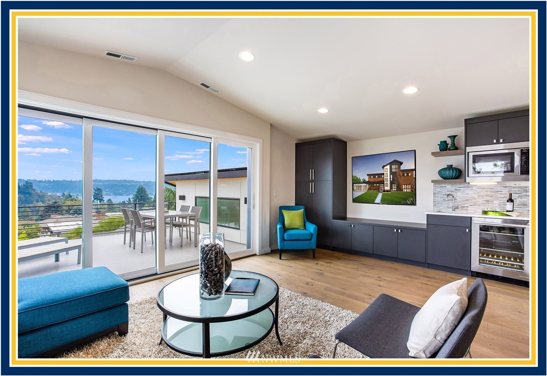 5704 South Hawthorn Road Seattle, WA 98118 - Photo 17 of 21