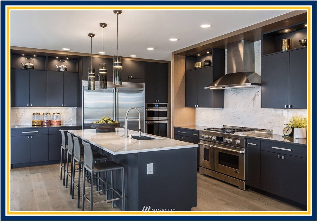 5704 South Hawthorn Road Seattle, WA 98118 - Photo 5 of 21