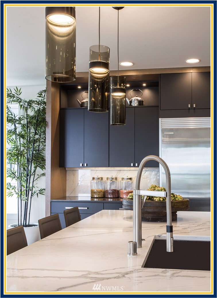 5704 South Hawthorn Road Seattle, WA 98118 - Photo 6 of 21